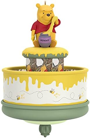 Hallmark uspomena Božićni ukras 2021, Disney Winnie The Pooh i drvo meda 55. godišnjica, pokret